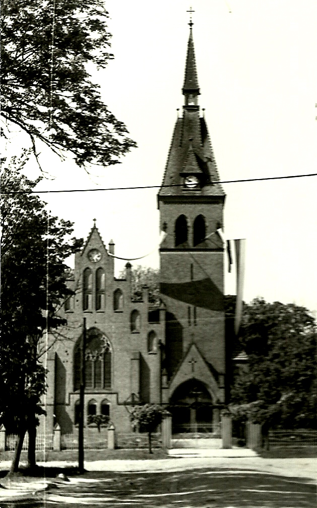 Jedna z pierwszych fotografii kościoła